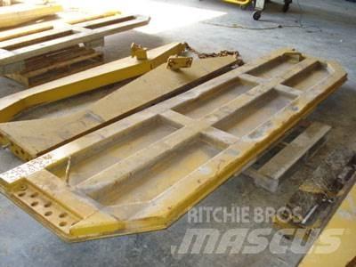 CAT 740 Tailgate Citas sastāvdaļas