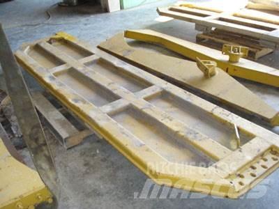 CAT 740 Tailgate Citas sastāvdaļas