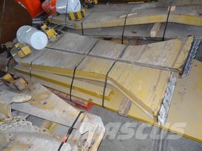 CAT 740 Tailgate Citas sastāvdaļas