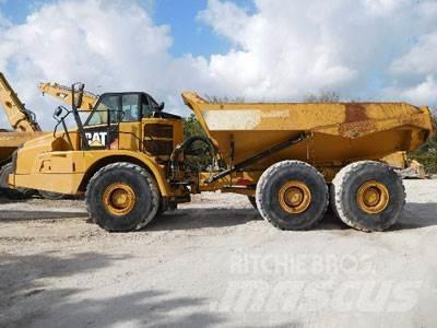 CAT 740B Artikulētie pašizgāzēji