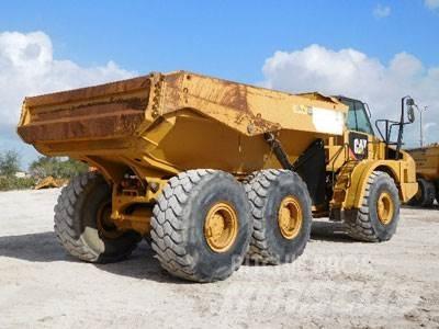 CAT 740B Artikulētie pašizgāzēji