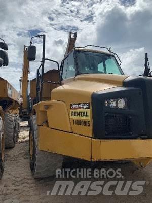CAT 740B Artikulētie pašizgāzēji