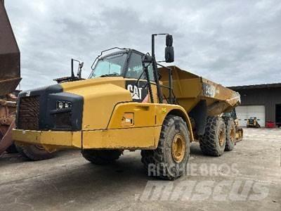 CAT 740B Artikulētie pašizgāzēji