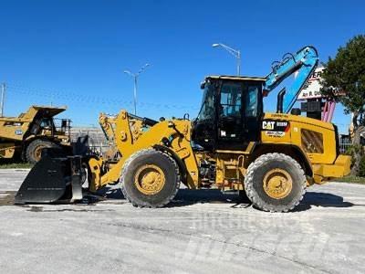 CAT 938M Iekrāvēji uz riteņiem