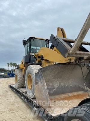 CAT 938M Iekrāvēji uz riteņiem