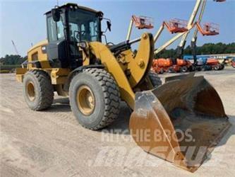 CAT 938M Iekrāvēji uz riteņiem