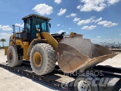 CAT 950M Iekrāvēji uz riteņiem