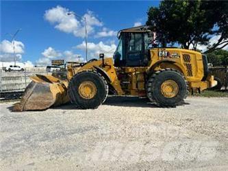 CAT 980M Iekrāvēji uz riteņiem