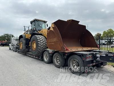 CAT 982M Iekrāvēji uz riteņiem
