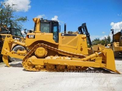 CAT D8T Kāpurķēžu buldozeri