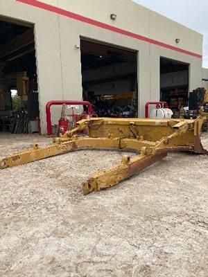 CAT D8T Angle Blade Citas sastāvdaļas