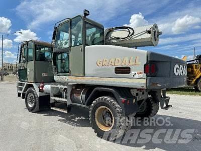Gradall XL3100 Ekskavatori uz riteņiem