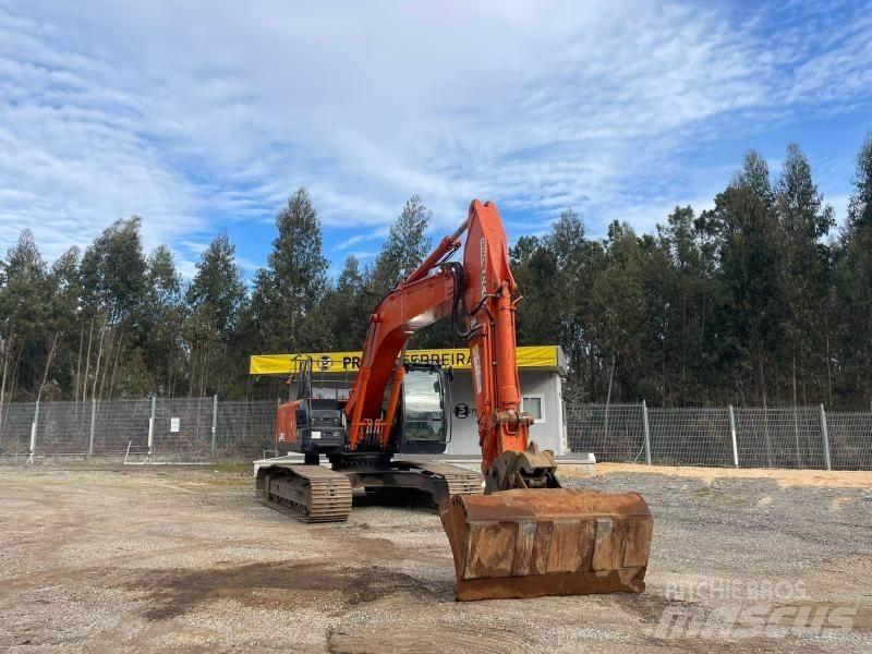 Hitachi ZX250LC-6 Kāpurķēžu ekskavatori