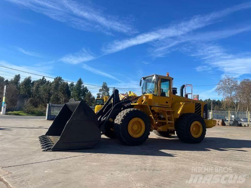 Volvo L 220 E Iekrāvēji uz riteņiem