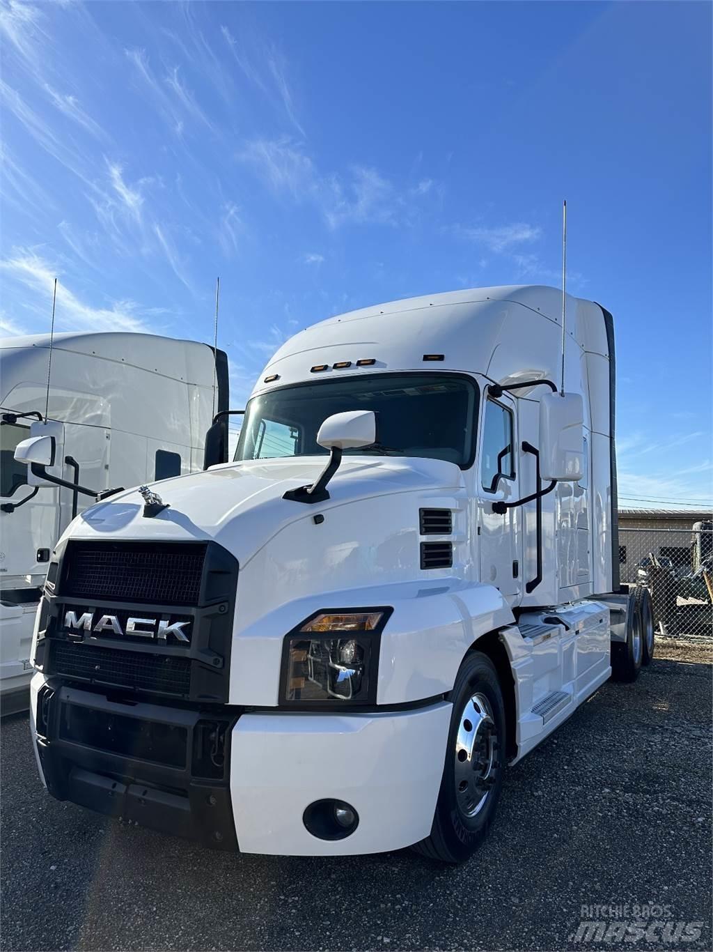 Mack ANTHEM Vilcēji