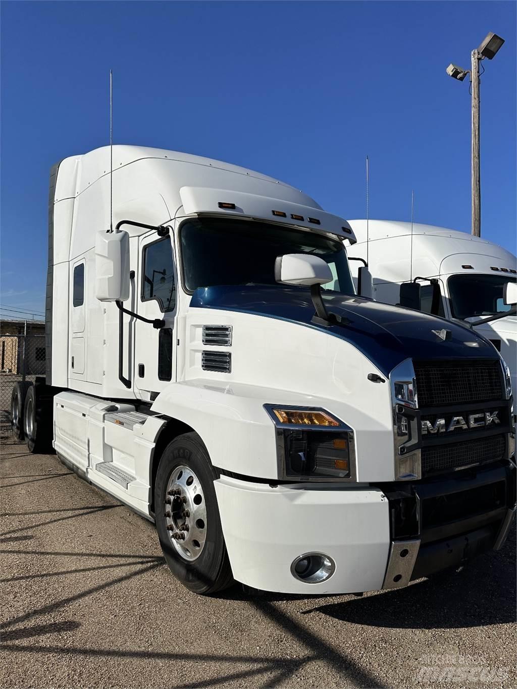 Mack ANTHEM Vilcēji