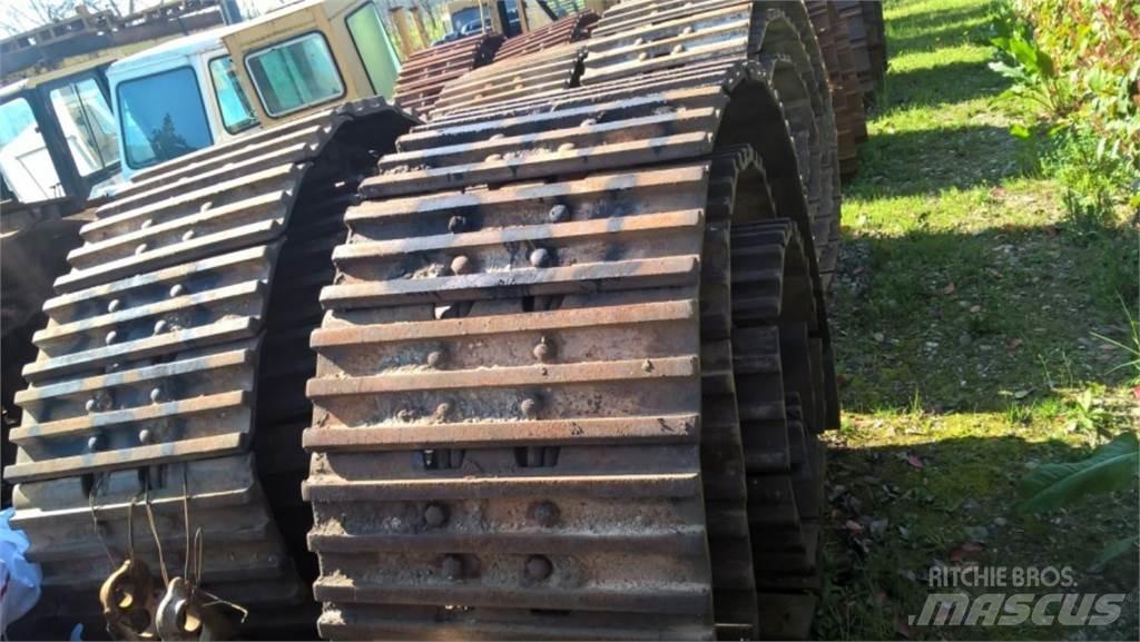 CAT 231D Sliedes, ķēdes un šasija