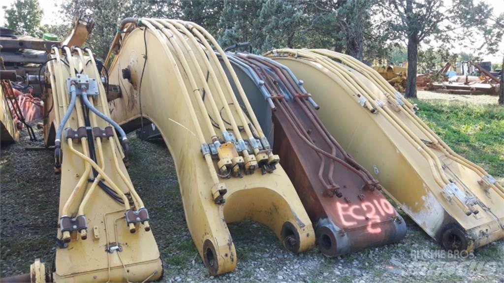 CAT 231D Šasija un piekare