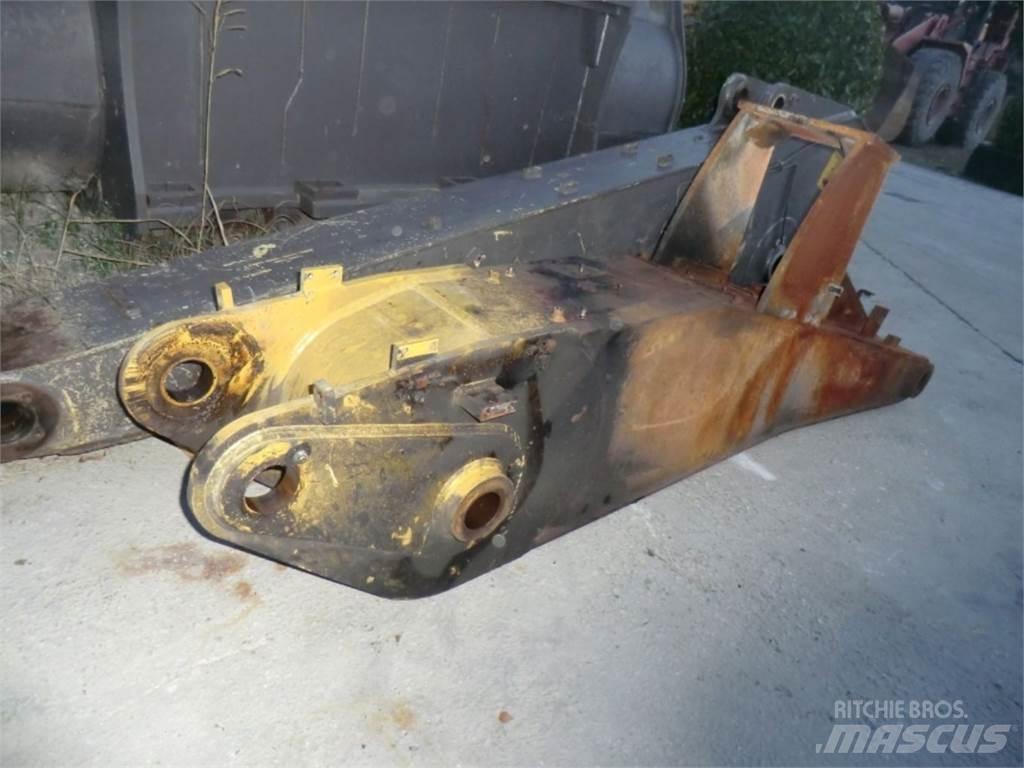 CAT 312D Šasija un piekare