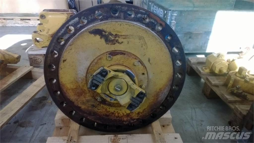 CAT 735 Šasija un piekare