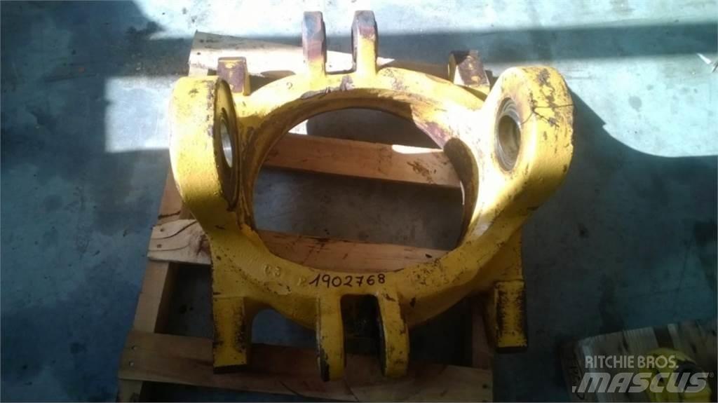 CAT 735 Šasija un piekare