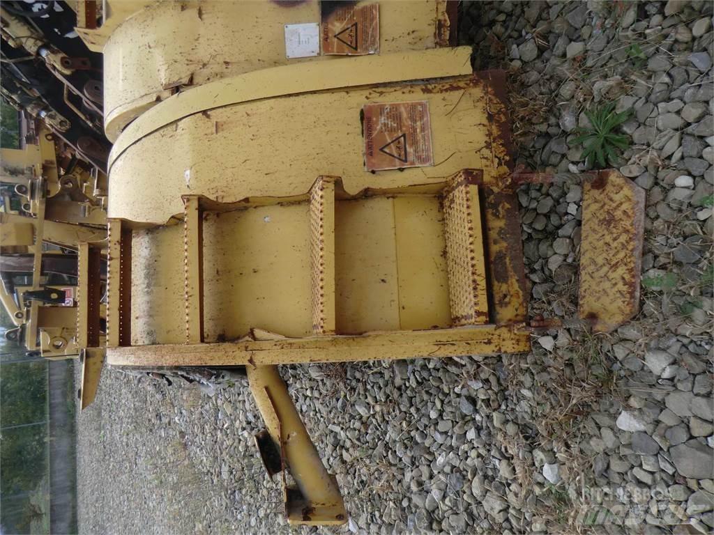 CAT 735 Šasija un piekare