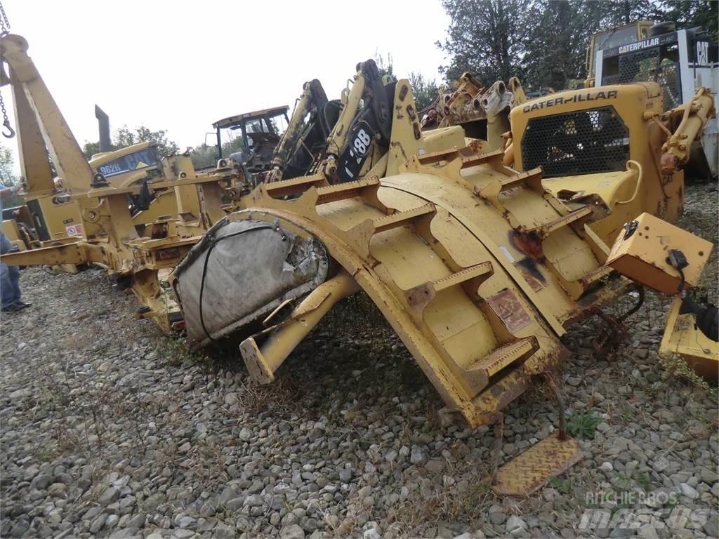 CAT 735 Šasija un piekare