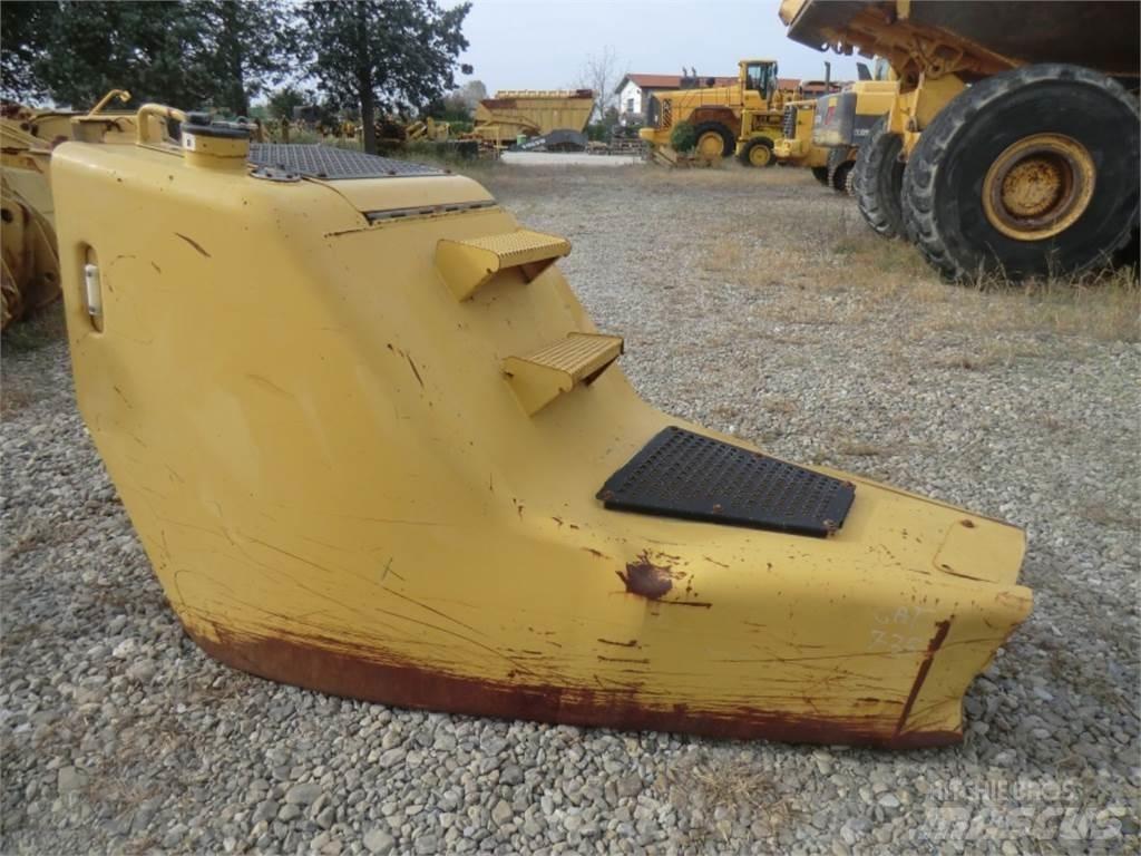 CAT 735 Šasija un piekare