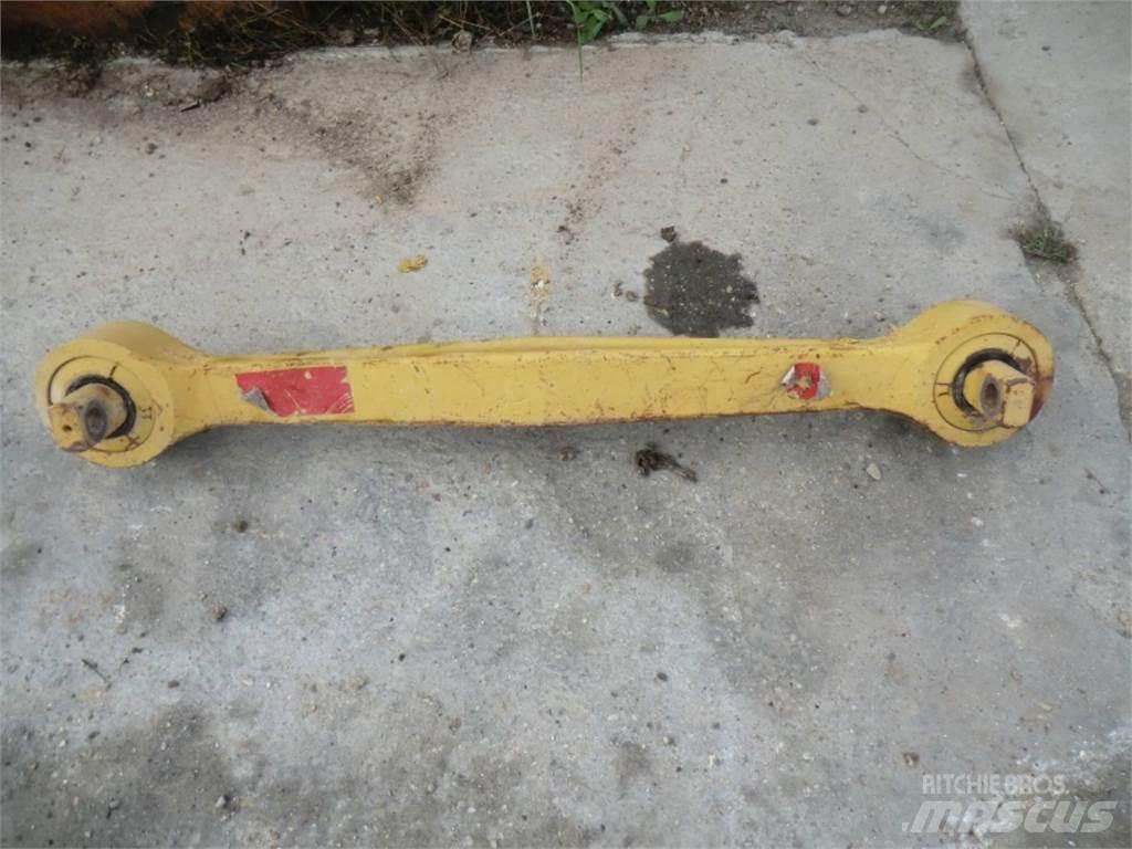 CAT 735 Sliedes, ķēdes un šasija