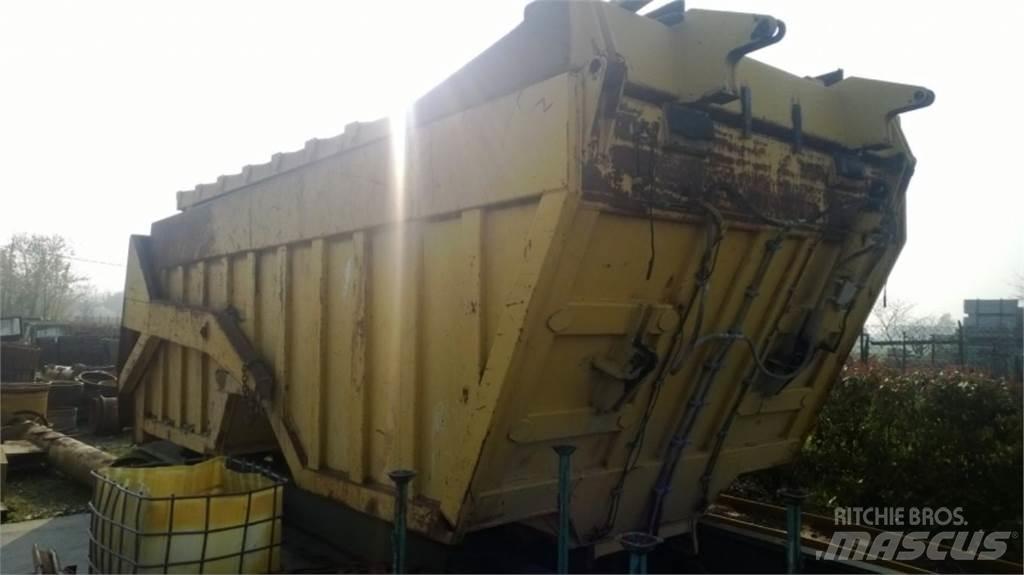CAT 735 Šasija un piekare