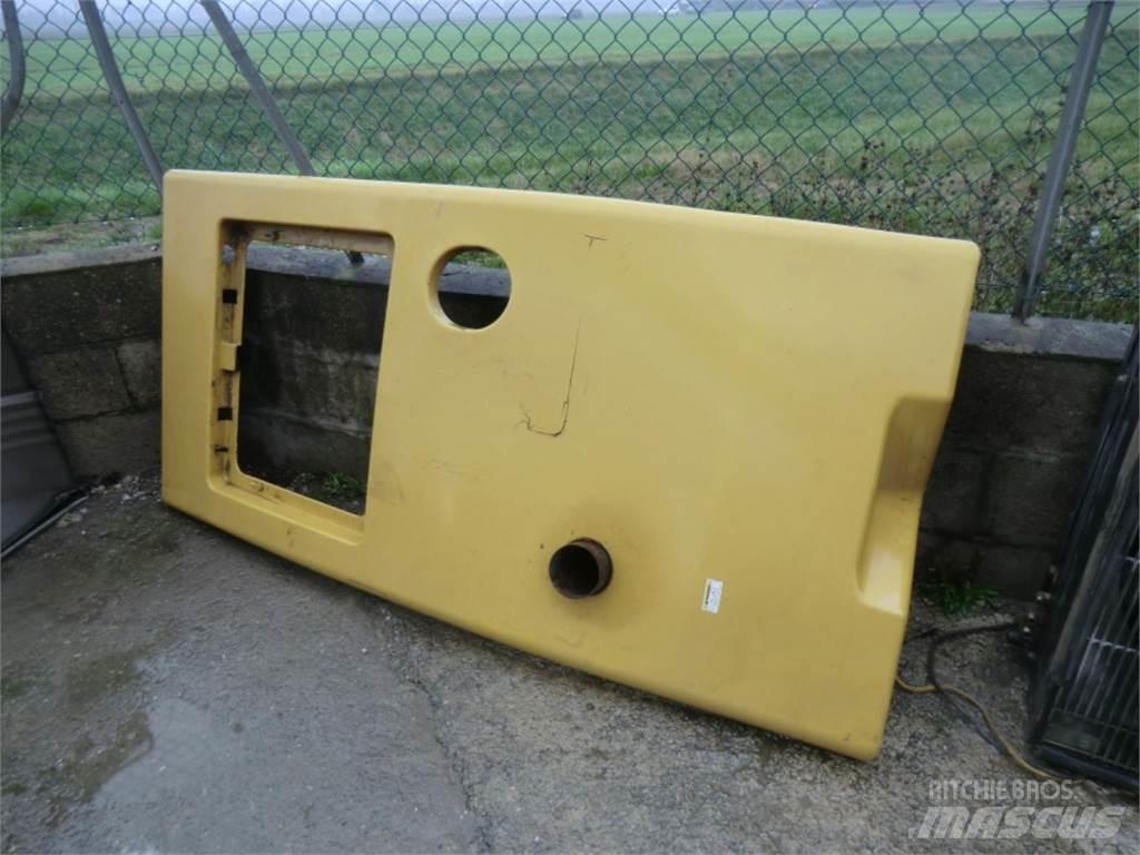 CAT 928G Šasija un piekare