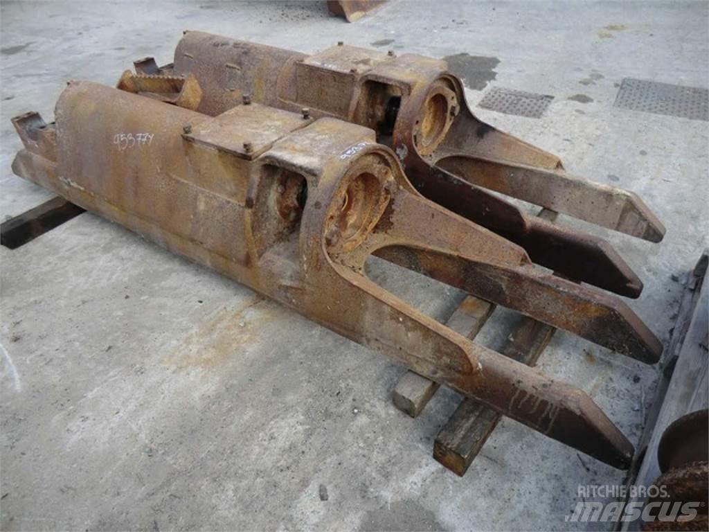 CAT 953 Sliedes, ķēdes un šasija