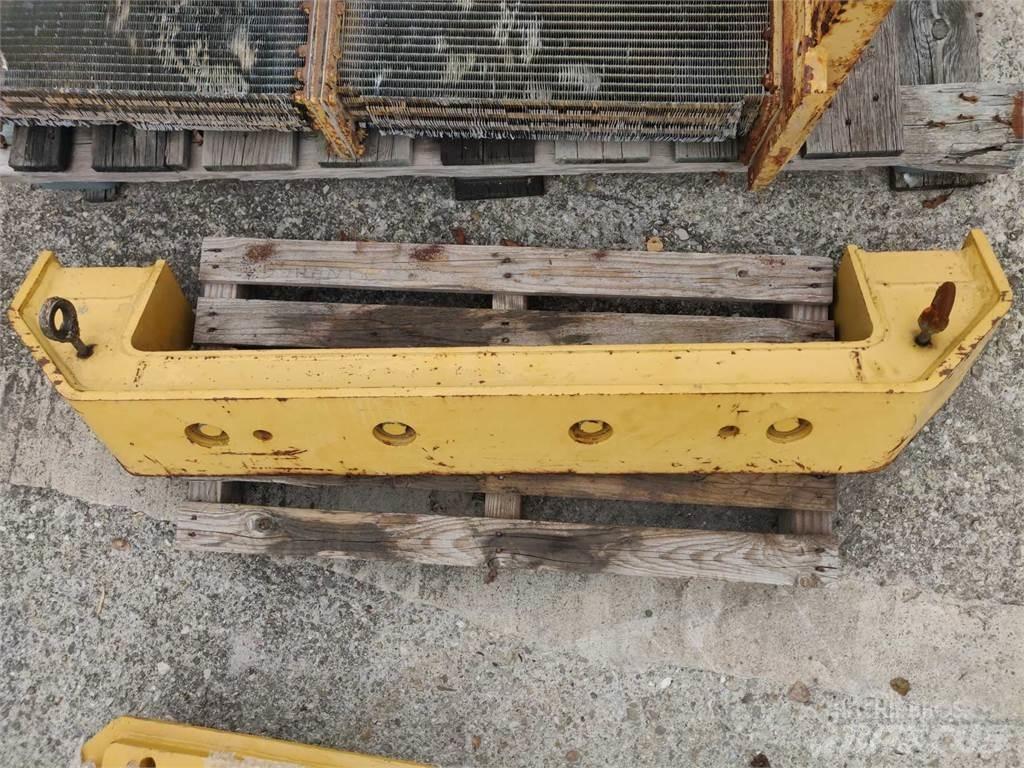CAT 953C Šasija un piekare
