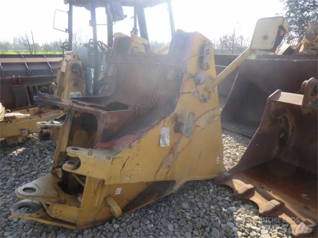 CAT 962H Šasija un piekare