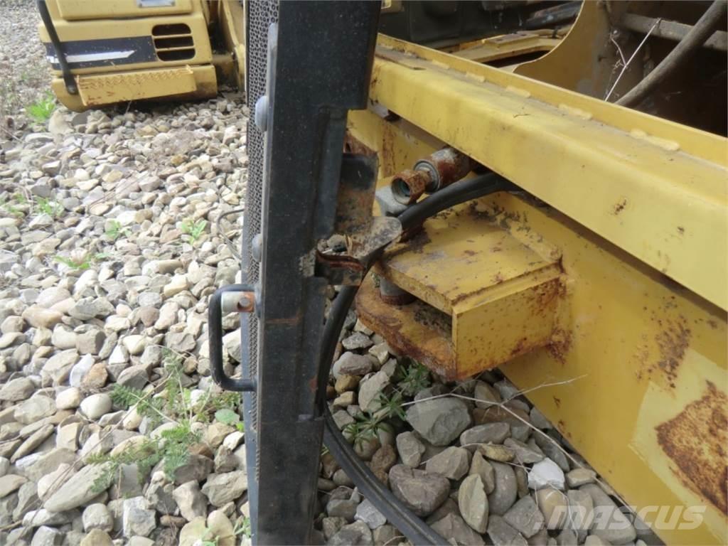 CAT 962H Šasija un piekare