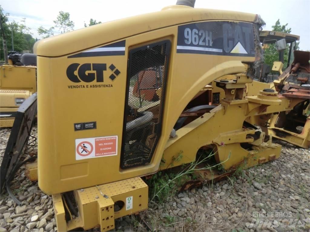 CAT 962H Šasija un piekare