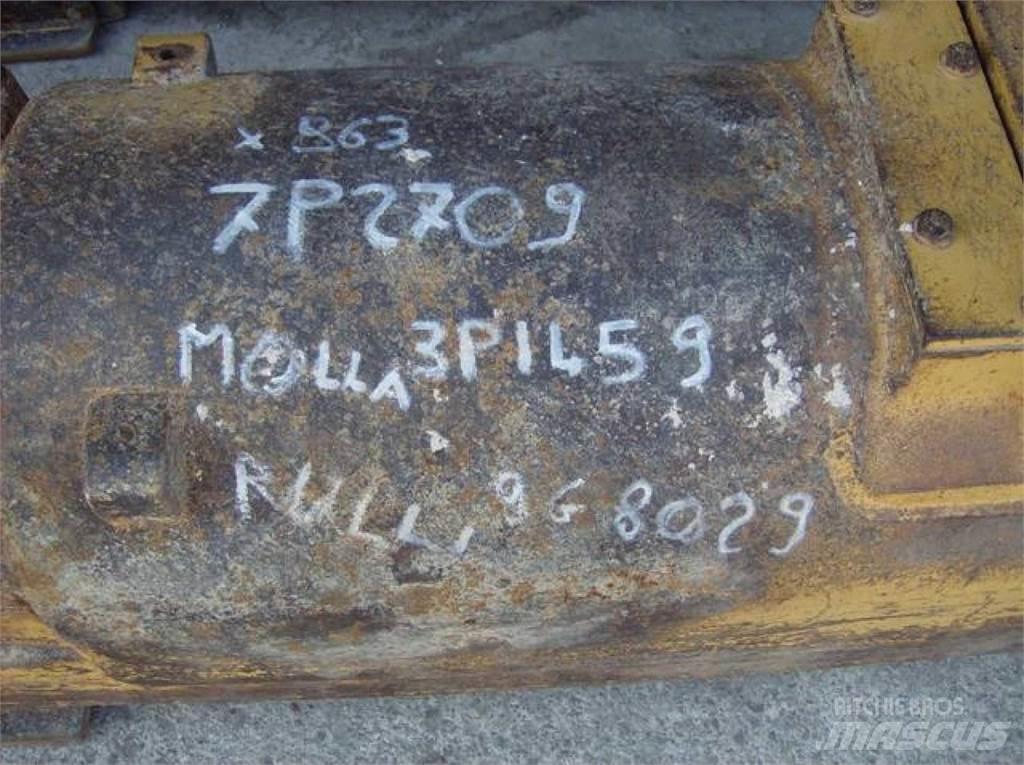 CAT 963 Sliedes, ķēdes un šasija