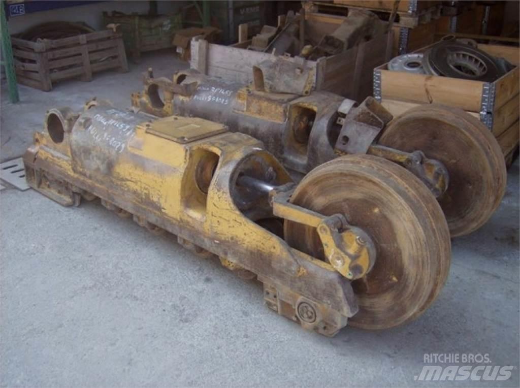 CAT 963 Sliedes, ķēdes un šasija