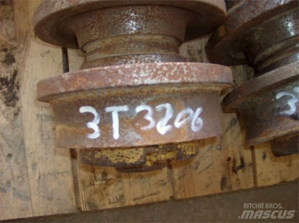 CAT 963 Sliedes, ķēdes un šasija