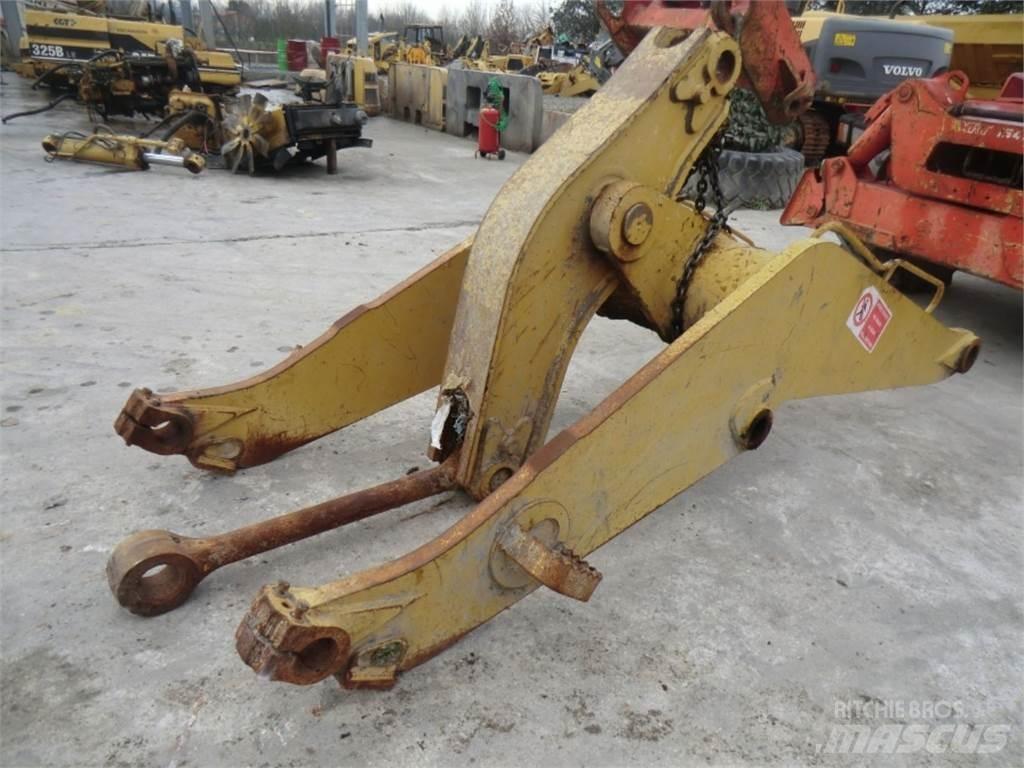 CAT 963C Šasija un piekare
