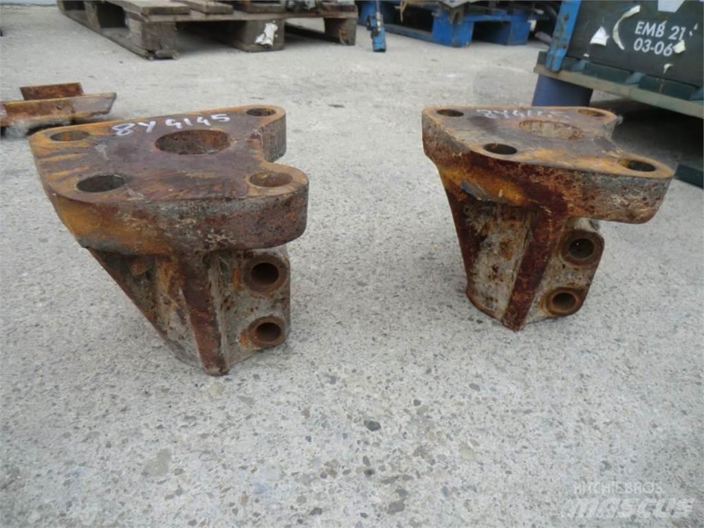 CAT 963C Sliedes, ķēdes un šasija
