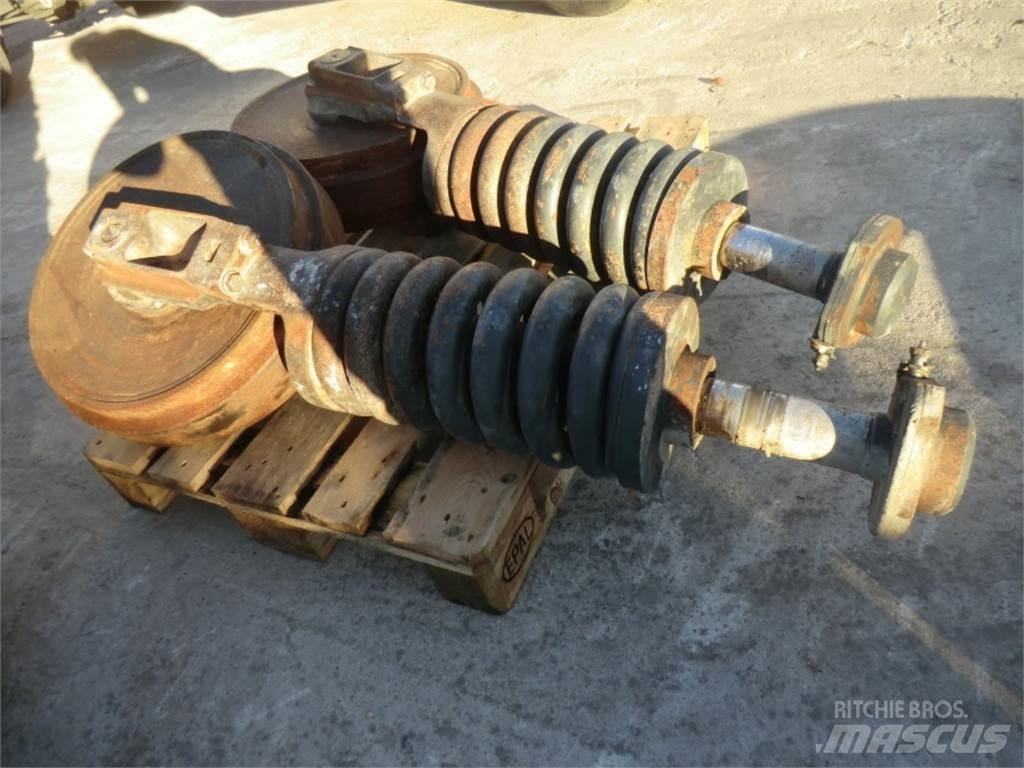 CAT 988F Šasija un piekare