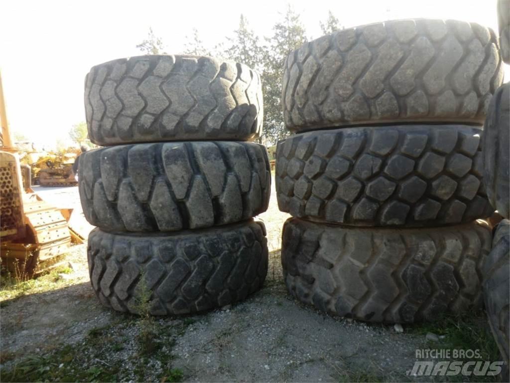 CAT 988G Būvniecība- Citi