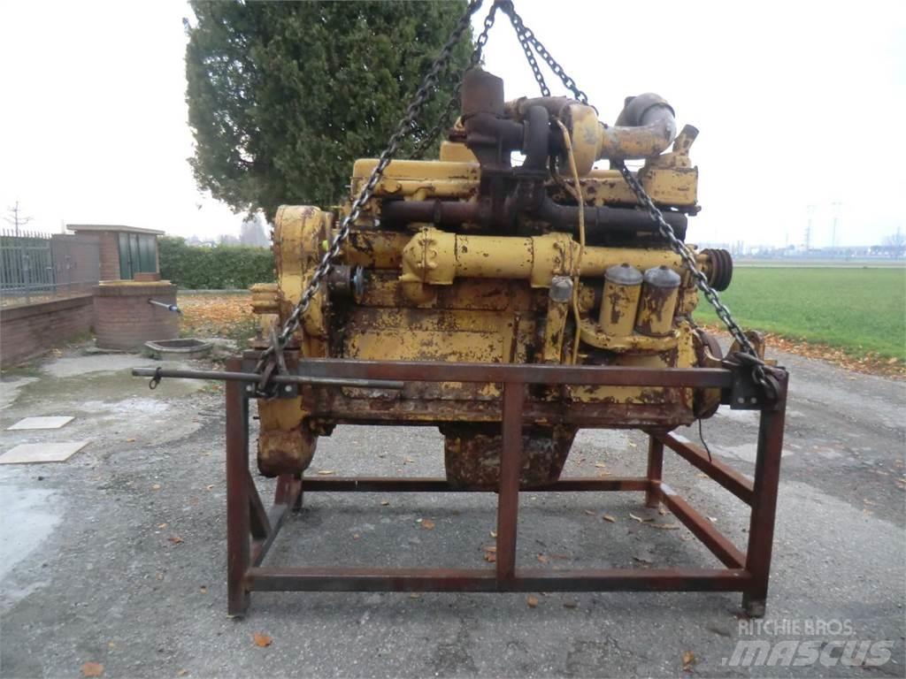 CAT D353 Dzinēji