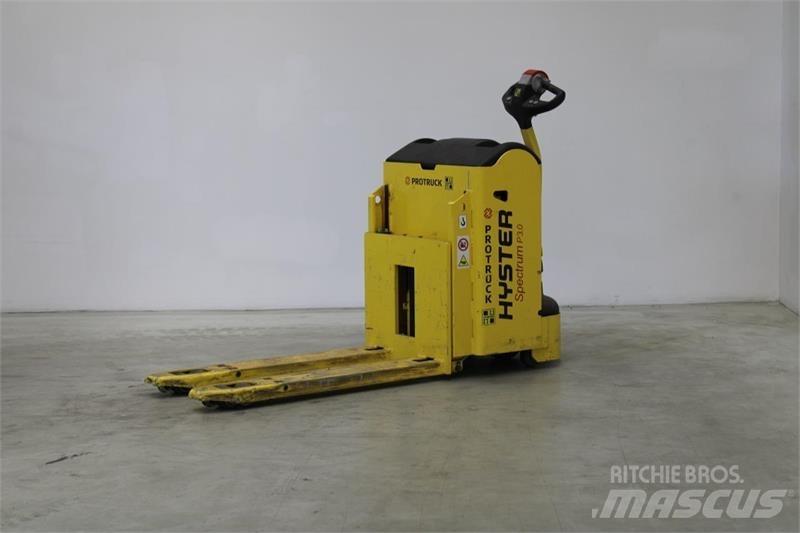 Hyster P3.0 Zemie palešu pacēlāji