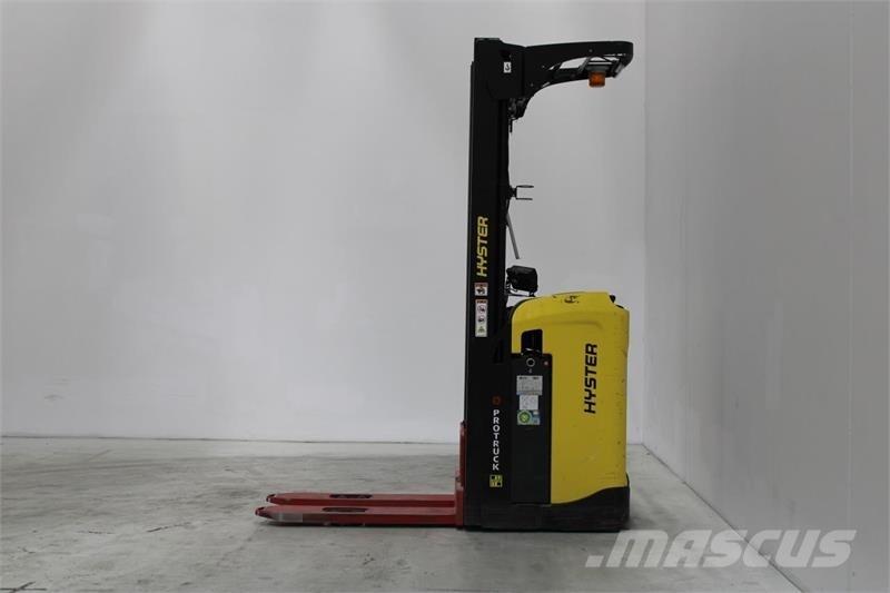 Hyster RS1.6 Pašgājēji krautnētāji