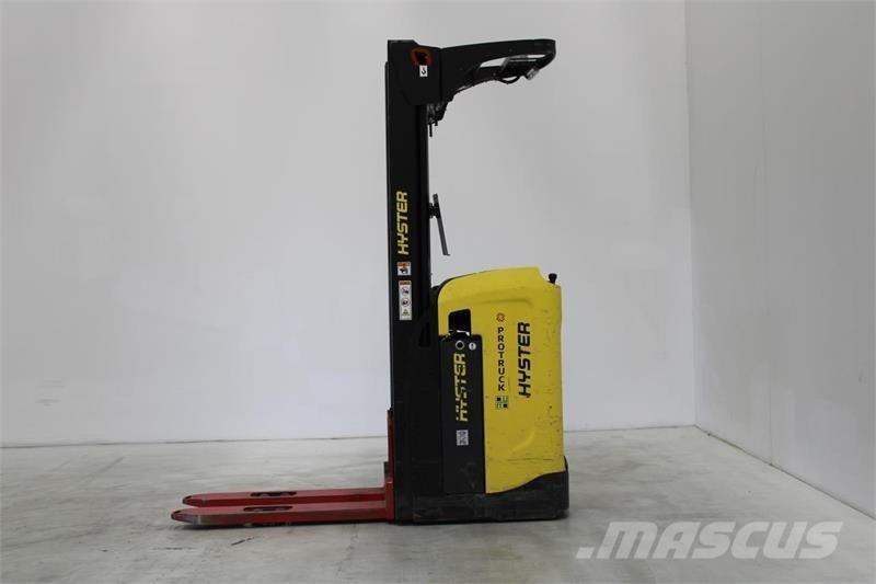 Hyster RS1.6 Pašgājēji krautnētāji