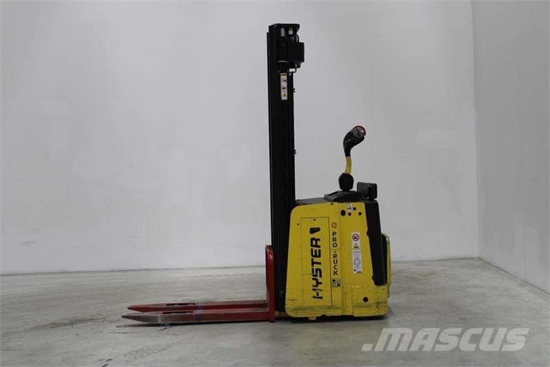 Hyster S1.5S Pašgājēji krautnētāji