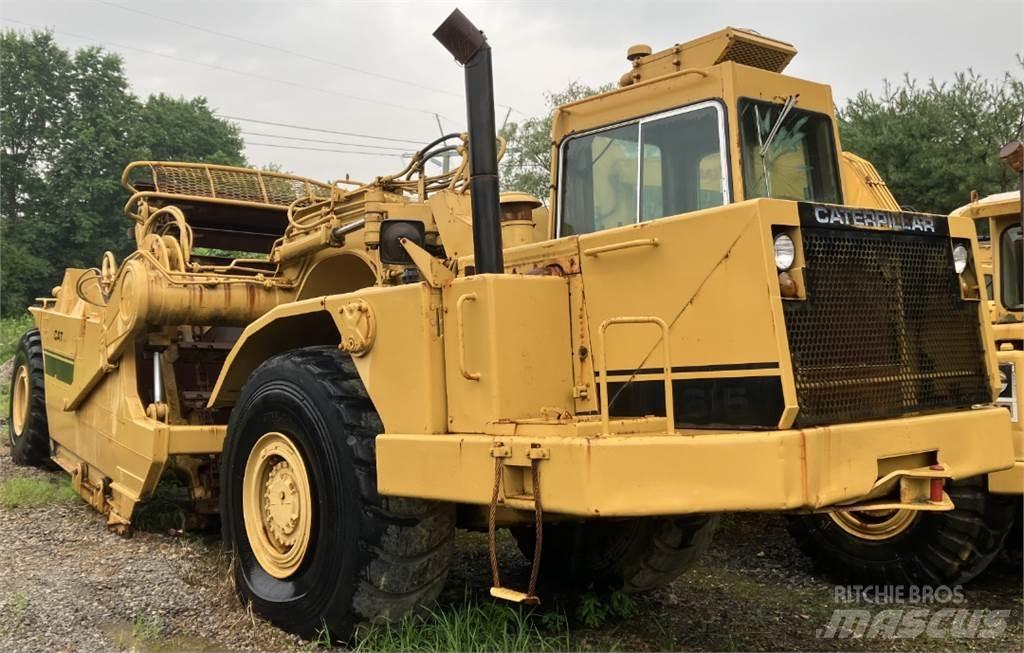 CAT 615 Skrēperi