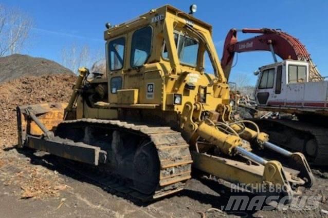 CAT D8 Kāpurķēžu buldozeri